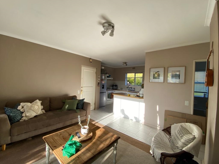 To Let 2 Bedroom Property for Rent in Loevenstein Western Cape